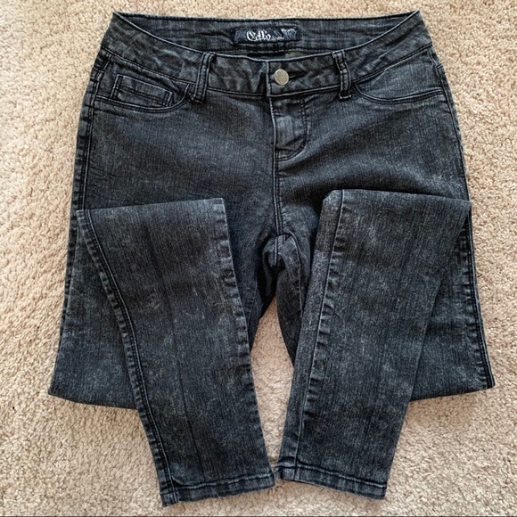 Jeans - Picture 3 of 4